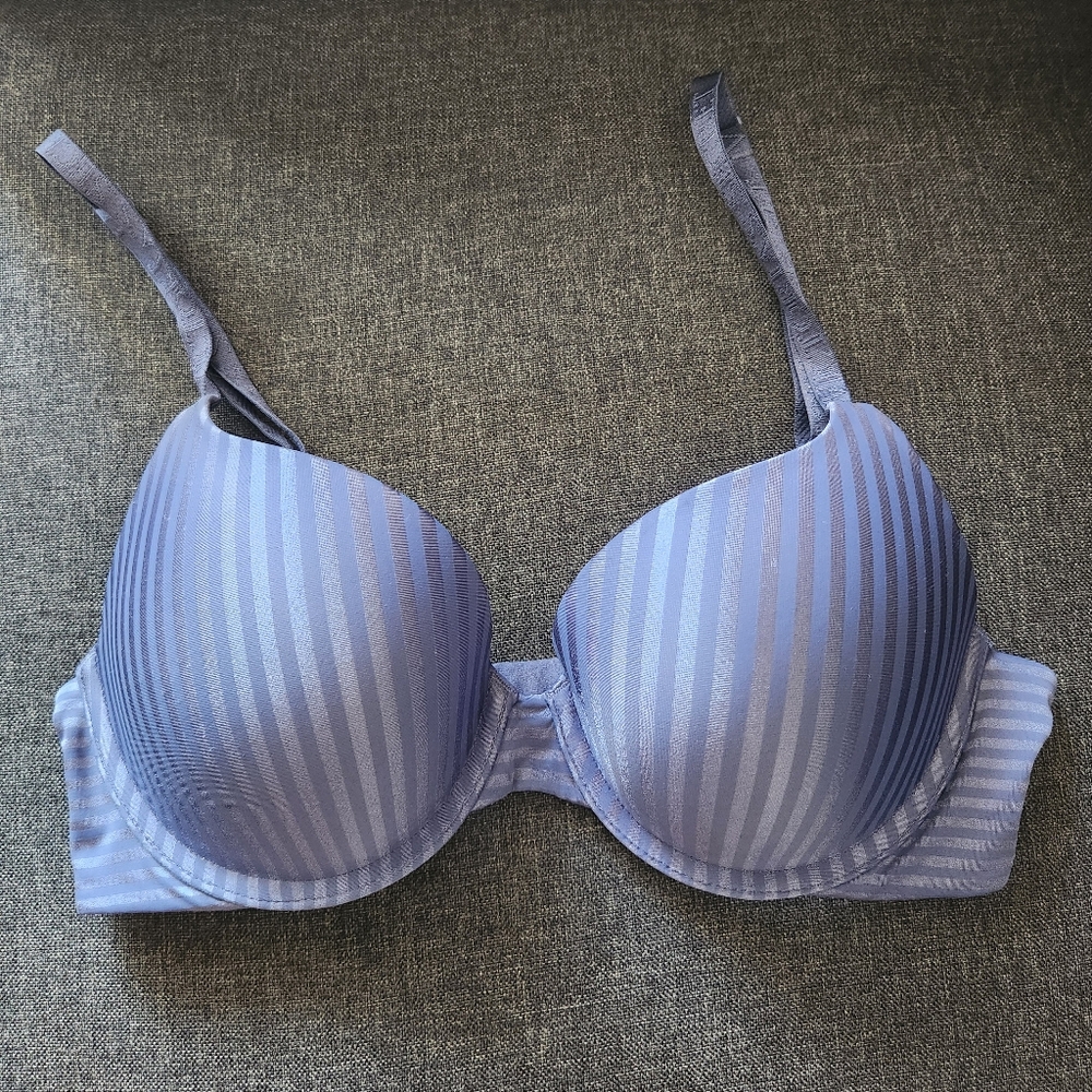 Blue VS Bra